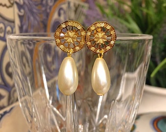 Gold Sicilian Wheel Earrings, Sicilian Pearl Earrings, Sicily Cart Earrings, Carretto Earrings, Italian Pearl Drop Earrings