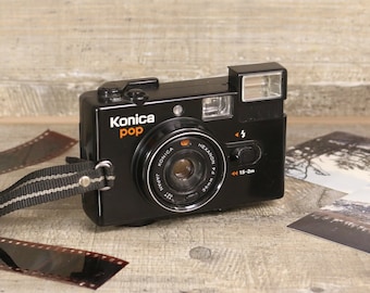 Working Konica Pop Cult 80s Camera 35mm Film Automatic Point and Shoot Flash