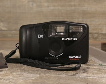 オリンパス トリップ XB3 35mmフィルムカメラ：大型ファインダー