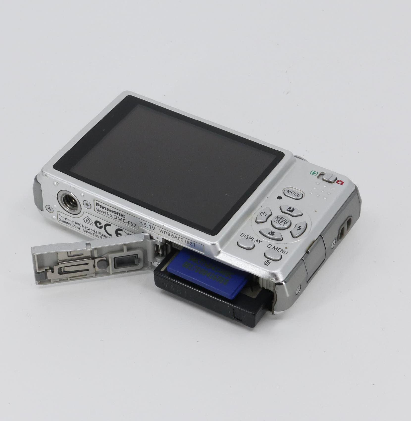 MINT Panasonic Lumix DMC-FS7 Leica Digital Camera Set (power