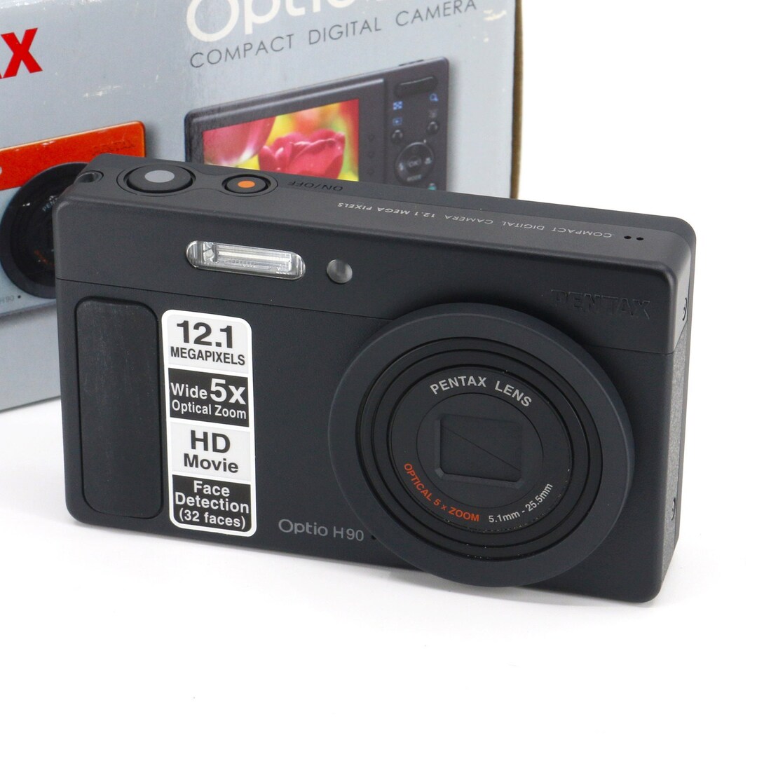 スタンダードクラスのコンパクトデジタルカメラ「PENTAX Optio