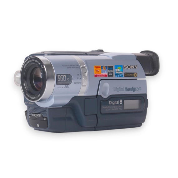 GIFT SET Sony Handycam DCR-TRV140E Pal D8 Video8 Hi8 Tape