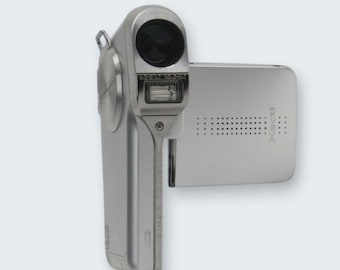 Sanyo Xacti VPC-C5 5.0MP 5x Zoom Compact Digital Camera - White