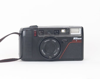 ビンテージ Nikon ワンタッチAF コンパクト35mmフィルムカメラ
