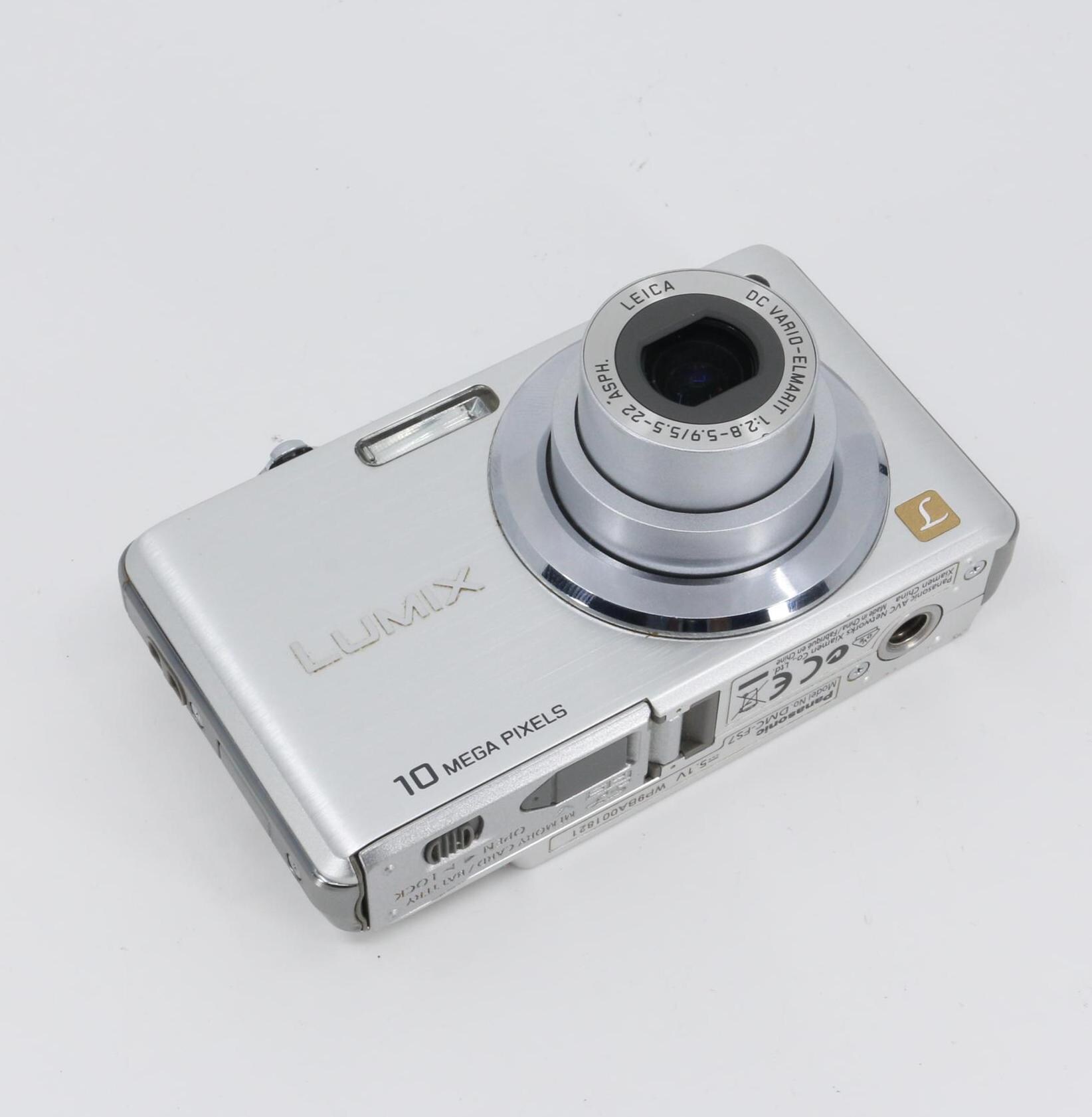 【美品】デジカメ　LUMIX FS7 ライカ　LEICA 美品】デジカメ LUMIX FS7 ライカ LEICA Amazon.co.jp: Panasonic DMC