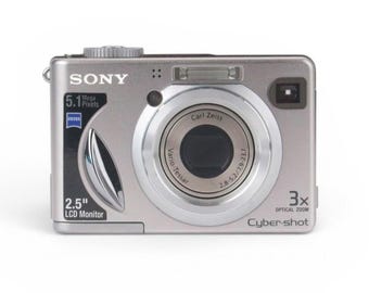 MINT Sony DSC-W5 Vintage Digital Camera Set