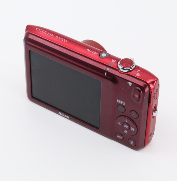 Nikon COOLPIX S3500 デジカメ 充電器 SDカード ケース付き Nikon COOLPIX S3500 デジカメ 充電器 SDカード ケース付き