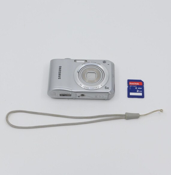 Samsung ES28 Y2K Compact Digital Camera + Strap, SD Memory Card - Etsy