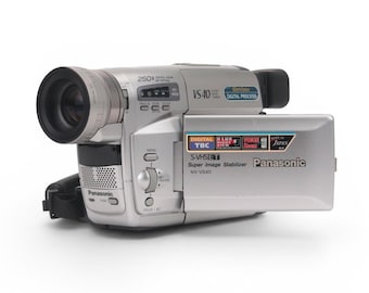 Panasonic NV-VS40 S-VHS C Camcorder Set