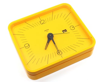 Space Age Gorenje Kvarc Wall Clock with Date MINT