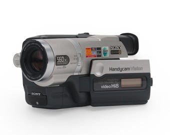 Sony Handycam DCR-TRV408E Hi8 Camcorder Set