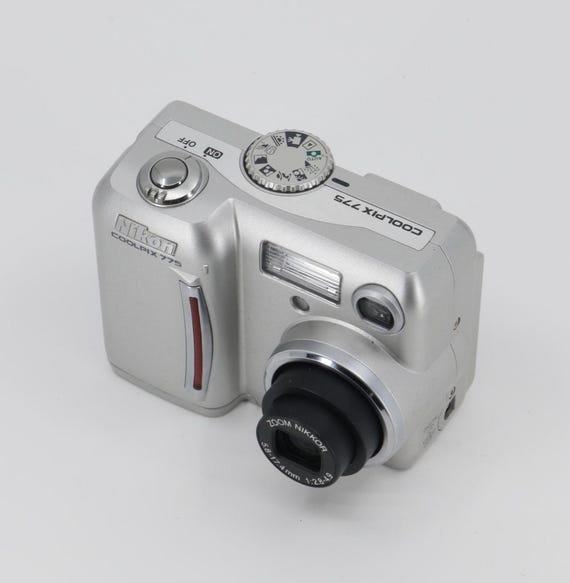 MINT Nikon Coolpix 775 Y2K Digital Camera - Etsy
