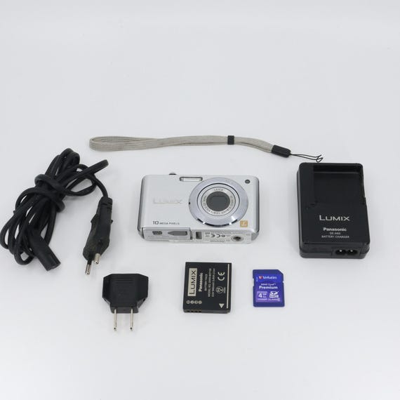 MINT Panasonic Lumix DMC-FS7 Leica Digital Camera Set (american