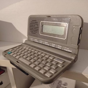 Working Vintage MultiLingual Translator with Sound