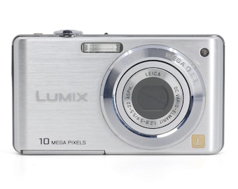 MINT Panasonic Lumix DMC-FS7 Leica Digital Camera Set (power