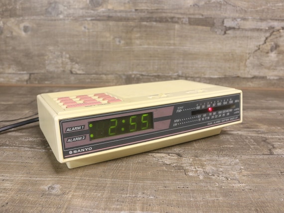 Vintage Sanyo Digital Alarm Clock RM 7400 - Etsy