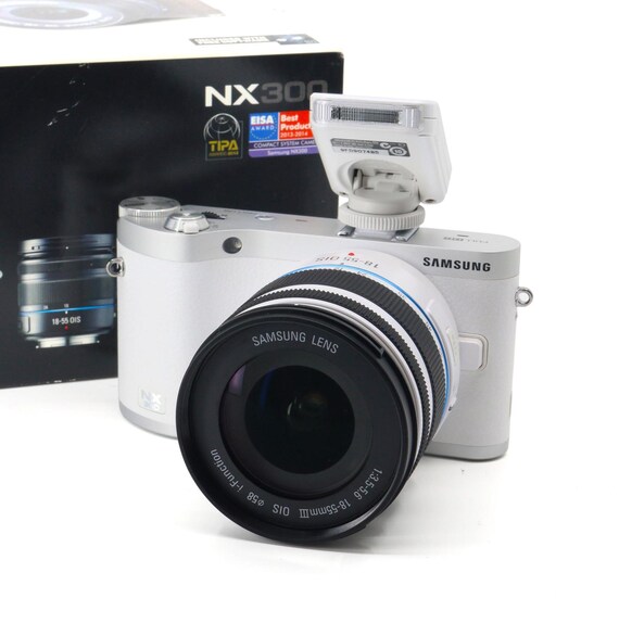 New Samsung NX300 Digital Camera With Interchangeable Lens Full