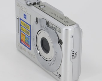 MINT Sony Cyber-shot DSC-W30 Vintage Digital Camera With Charger