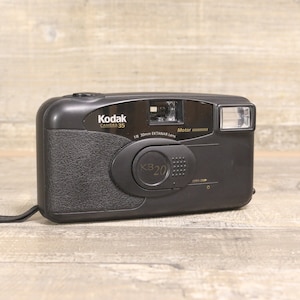Câmera automática de filme Kodak KB20 motor 35 mm em funcionamento com estojo Cobra ** filme testado, funcionando **