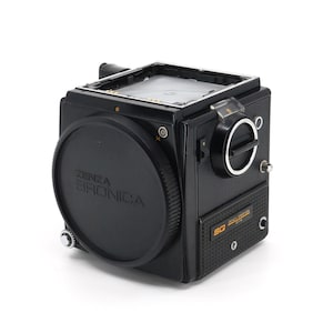 Zenza Bronica SQ Medium Format SLR Camera Body + Original Cover + Ground Glass