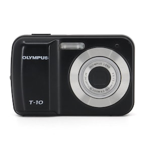 Cámara digital compacta Olympus T-10 + tarjeta de memoria SD, correa y estuche