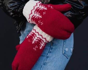 Red & White Tree Pattern Knit Mittens | Fleece Lined Mittens | Patterned Mittens | Women's Knit Mittens | Christmas Mittens | Winter Mittens