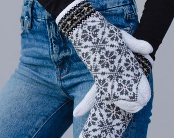 White, Gray & Burgundy Patterned Knit Mittens | Fleece Lined Mittens | Winter Mittens | Women's Mittens | Winter Pattern | Knit Mittens