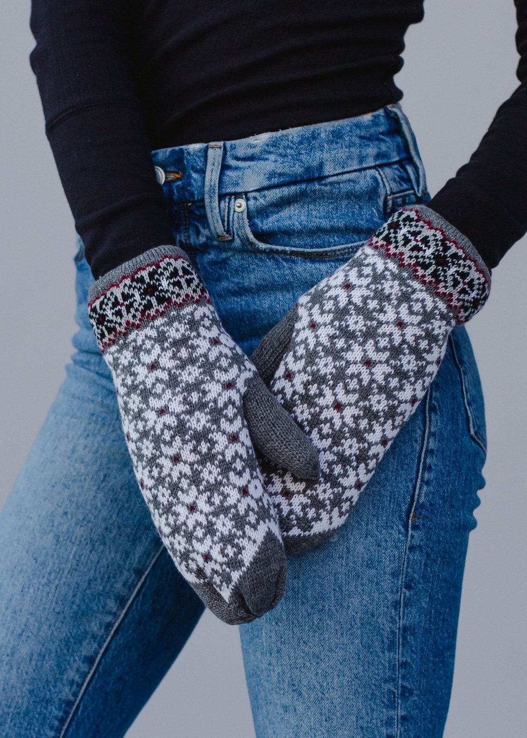 Gray, White & Red Patterned Knit Mittens Fleece Lined Mittens Women's