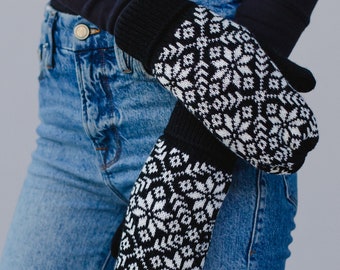 Black & White Snowflake Knit Mittens | Fleece Lined Mittens | Snowflake Pattern Mittens | Women's Mittens | Women's Winter Accessories