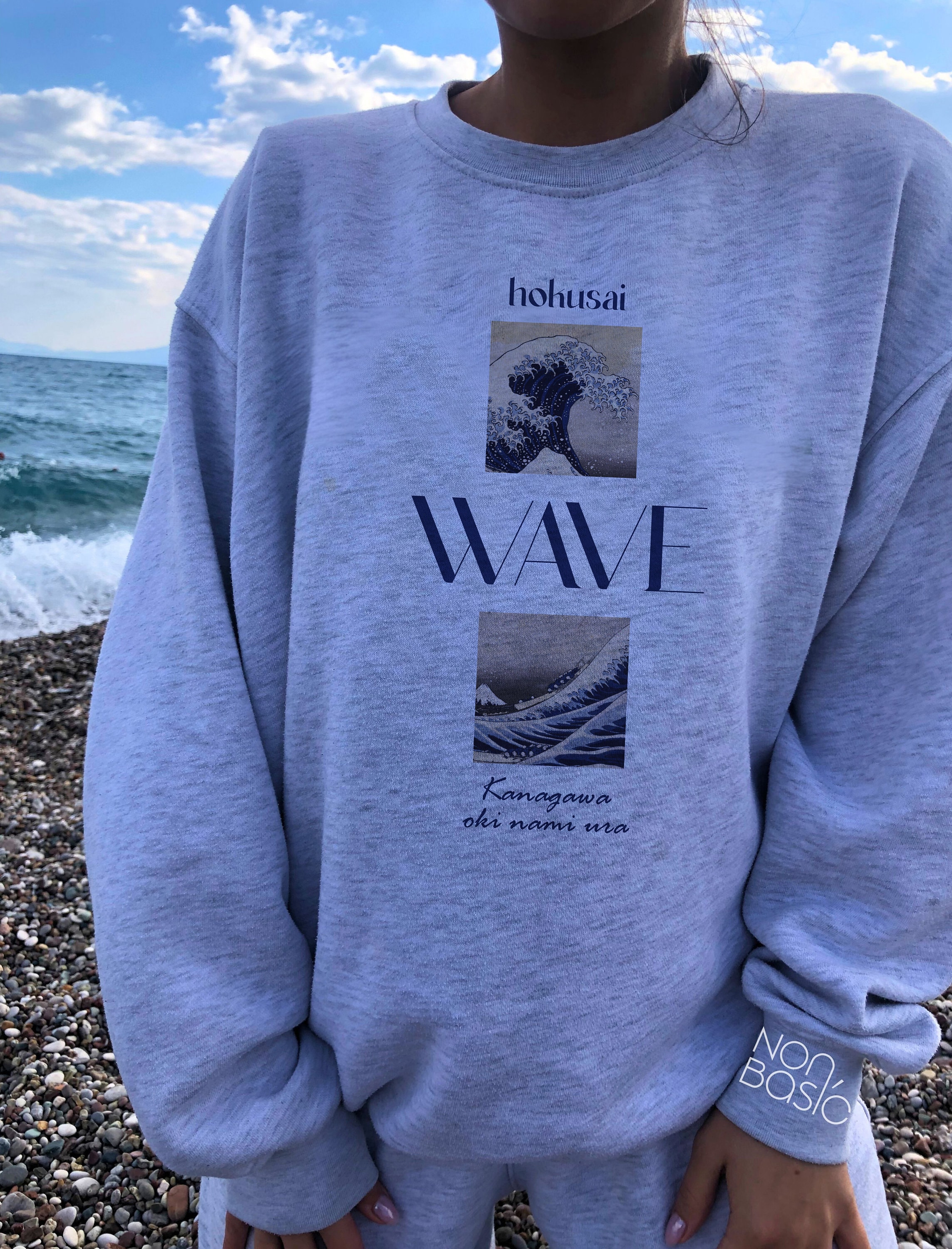 Katsushika Hokusai Sweatshirt the Great Wave off Kanagawa Art Lover Aesthetic Art Sweatshirt Fine Art Clothes Etsy Canada