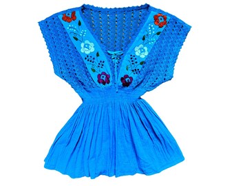 90s Vintage Mexican Lace-Up Crochet Blouse - Blue with Multicolor Floral Embroidery - Womens M L