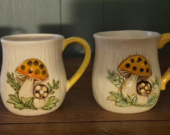 Set of 4 Vintage Merry Mushrooms Coffee or Tea Cups Sears Roebuck