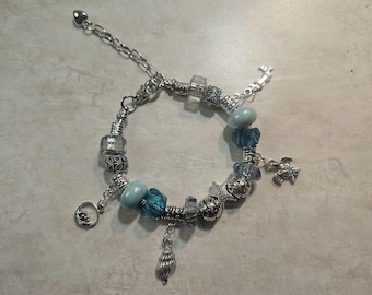 Linda pulseira europeia azul e prateada