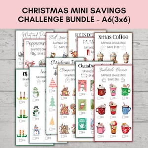 Puede incluir: Un paquete de imprimibles de desafíos de ahorro con temática navideña. Cada tarjeta presenta ilustraciones y texto festivos, incluyendo "Christmas Mini Savings Challenge Bundle - A6(3x6)". Los diseños incluyen casas de jengibre, cacao y pijamas de reno.