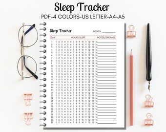 Op de afbeelding: Een printbare slaaptracker met een zwart-wit ontwerp. De tracker heeft een kolom voor de dag van de maand, een kolom voor het aantal uren slaap en een kolom voor notities of dromen. De tracker is ontworpen om een maand lang te worden gebruikt.
