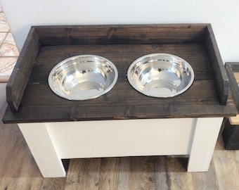 Elevated Dog Feeding Station