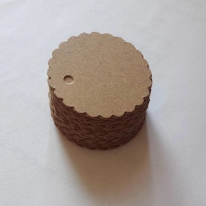 Etichette rotonde vuote con bordi ondulati – carta kraft e colori a scelta – etichette regalo per matrimonio fai da te – fatte a mano – Ø5,08 cm