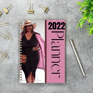 Planificador 2022; mujer; revista; cuaderno; metas; semanalmente; planificador mensual