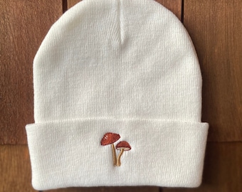 Bonnet champignon brodé, bonnet tricoté à revers pour hommes et femmes | Chapeau de champignon brodé unisexe, couvre-chef d’hiver doux et chaud