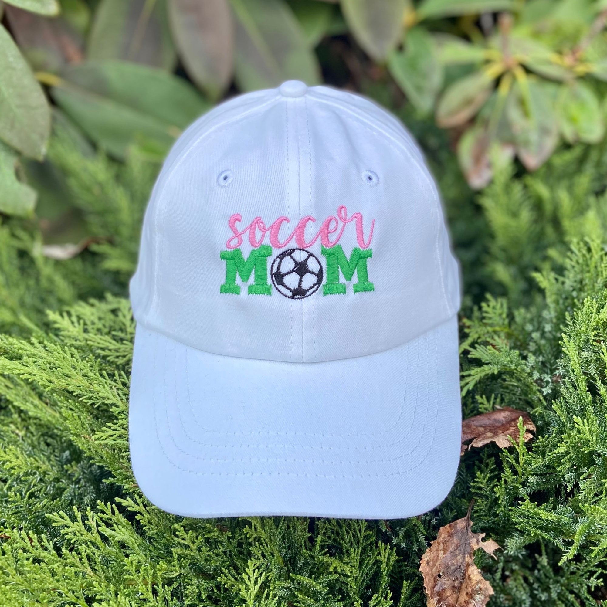 SOCCER MOM Baseball Cap: 100% Cotton White Adjustable Hat  display picture 1
