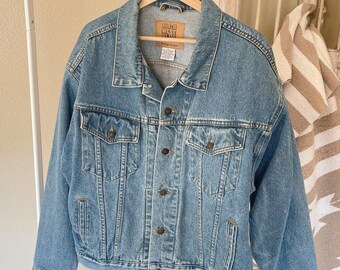 levis denim jacket with patches