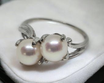 Vintage 10K White Gold Pearl Toi et Moi Ring – Size 6.25 – 2.49g – Classic Two-Stone Design Symbolic Ring Gift for Women