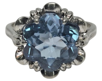 Anello vintage con topazio blu degli anni '30 • Anello a onde in oro bianco 10 carati • Anello da cocktail Art Déco Peso 4,72 Sz8 Pezzo da collezione di Bock-Lewis Co