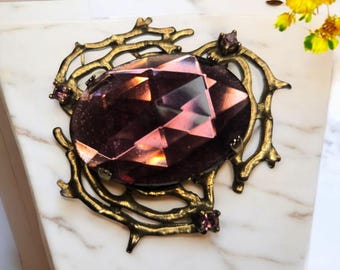 Spilla vintage grande con strass viola ametista color oro — Firmata "Jeanne" — New York, N.Y. - Bellissima - Unica