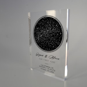 Mappa stellare del nostro primo bacio, regalo per coppia, stampa del cielo notturno, regalo di anniversario, regalo di nozze, blocco acrilico personalizzato, mappa stellare personalizzata