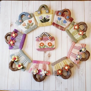 Japanese Patchwork quilting purses, quilted pouch, patchwork zipper pouch, Handmade Small pouch, Coin purse bags, Floral Purses