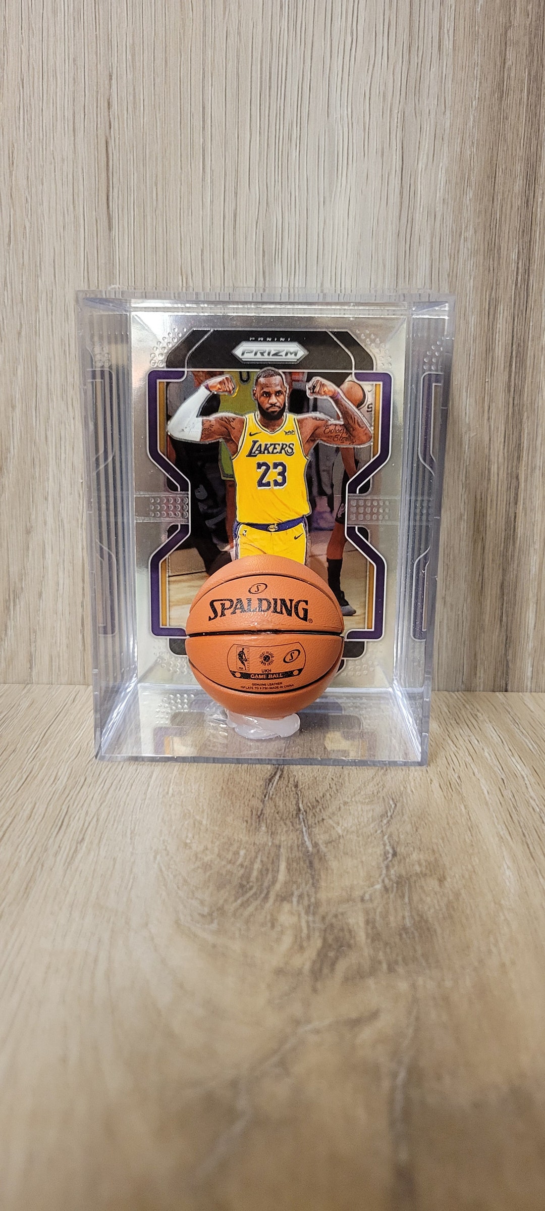 figurine lebron james lakers