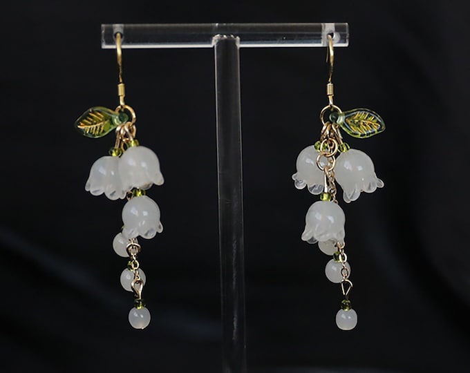 Daylily Chandelier Earrings, Boho Bell Flower Dangle Earrings, Rustic