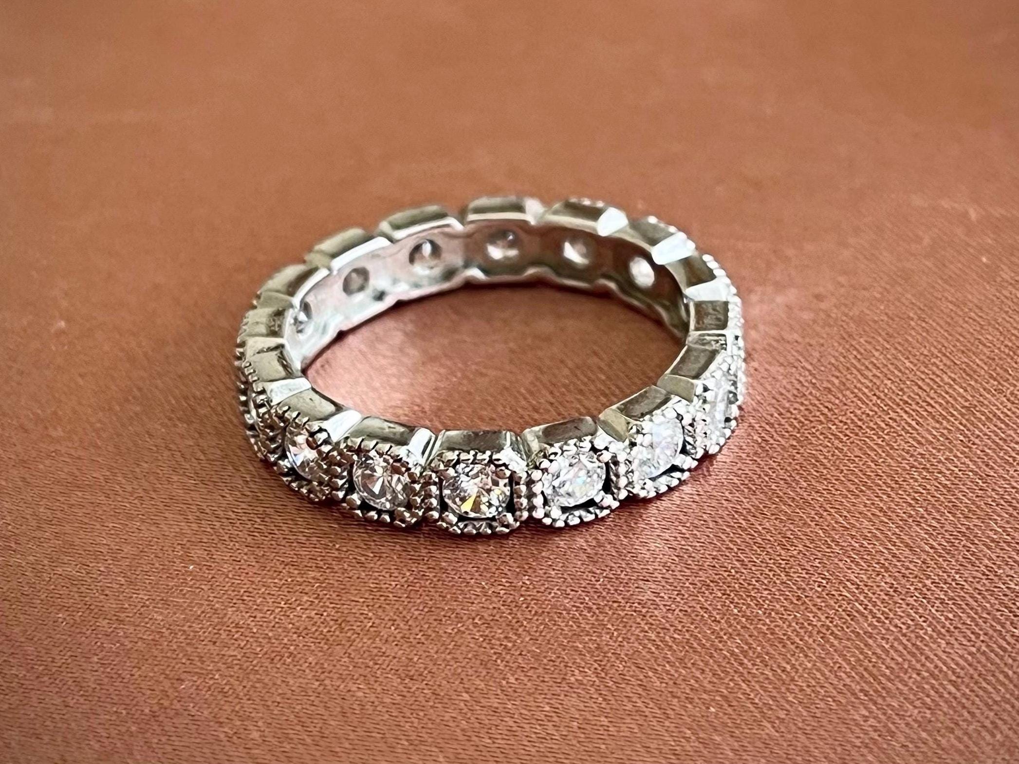 Anillo De Eternidad Apilable En Plata Esterlina .925 Con Circonitas Cúbicas Transparentes - Tallas Del 4 Al 10, Ideal Para Promesas O Regalos