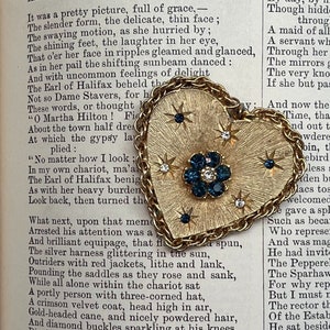 Beautiful Gold Toned Late Victorian Style Pendant